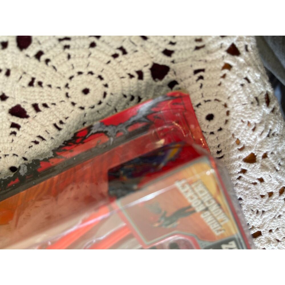 VINTAGE 1997 GALOOB STARSHIP TROOPERS CARMEN IBANEZ ACTION FIGURE Bug Thrasher! - Picture 6 of 9